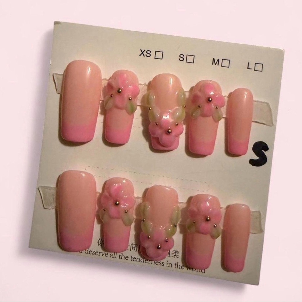 Pink Floral Press-On Nails